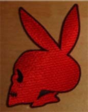 calavera playboy rojo parche bordado