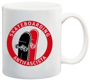 skateboarding antifascista mod 432 taza