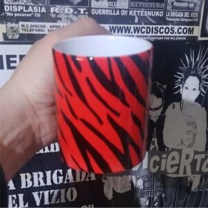 Estampado rojo negro  taza
