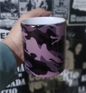 Estampado camuflaje color taza rebajada