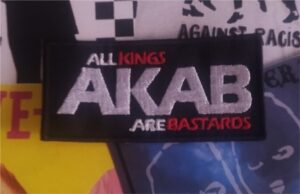 AKAB parche bordado