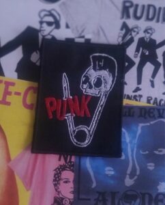 punk imperdible parche bordado