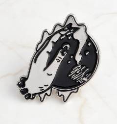 Witches pin REBAJADO