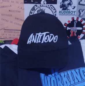 Antitodo gorra